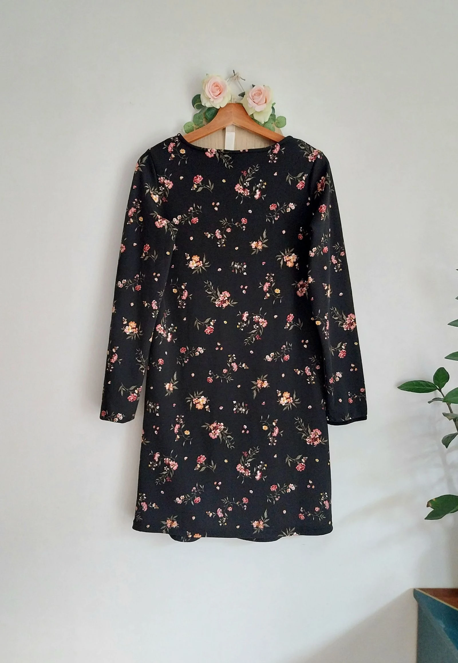 Vestido de media temporada negro con pequeñas flores Gina Talla 38 – photo 10